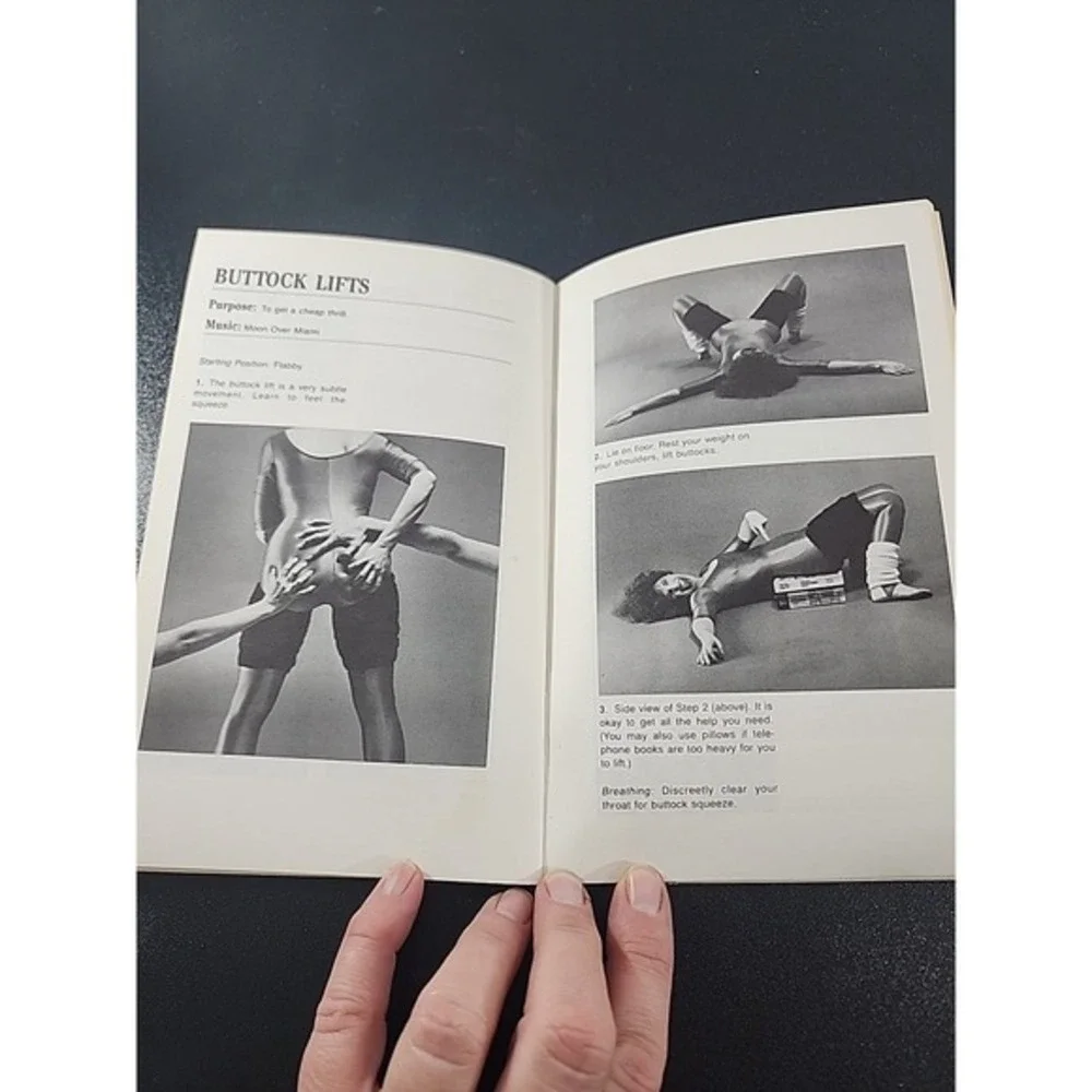 PLAIN‎ JANE WORKS OUT softcover book by LINDA SUNSHINE